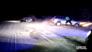 Moldavia, temperature sottozero: auto bloccate nella neve