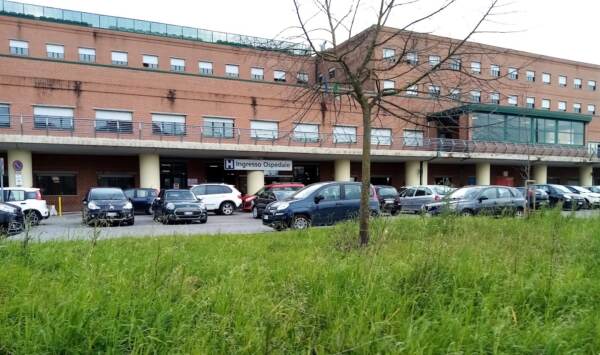 Frosinone, precipita da finestra ospedale Cassino e muore