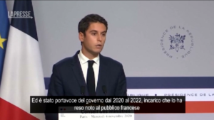 Gabriel Attal, da portavoce a primo ministro: la carriera del neo premier francese
