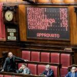Ucraina, dal Parlamento sì a proroga armi a Kiev: Pd si astiene, in tre votano con maggioranza