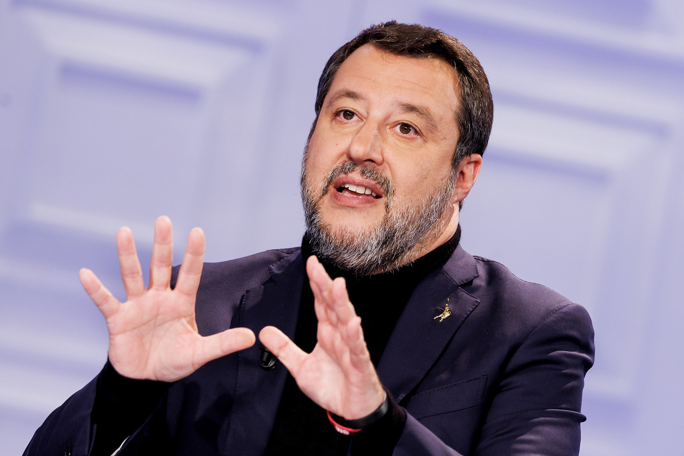Auto elettriche, Salvini: “Imporle è un suicidio”
