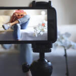 Agcom, nuove linee guida su influencer: chiarezza su contenuti pubblicitari