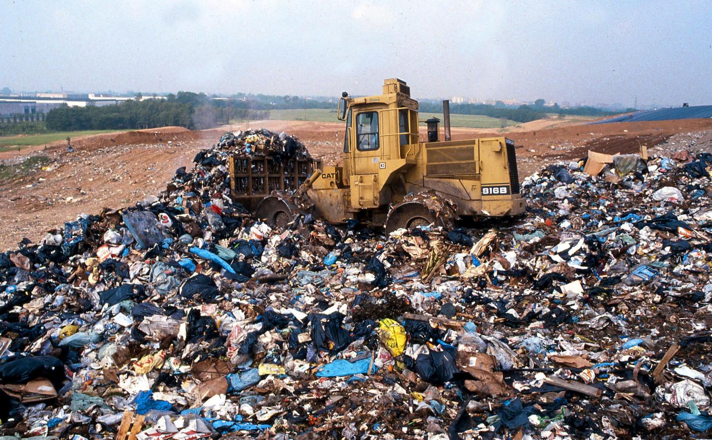 Rifiuti, Assoambiente: “Preoccupano export e la quota in discarica”