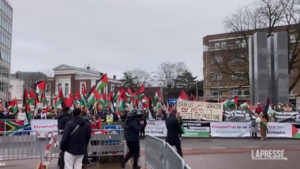 L’Aia, manifestazione pro palestinesi davanti a Corte internazionale di giustizia
