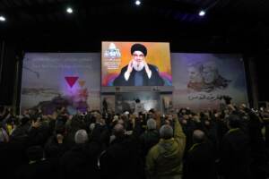 Beirut, Hassan Nasrallah saluta i suoi sostenitori a video