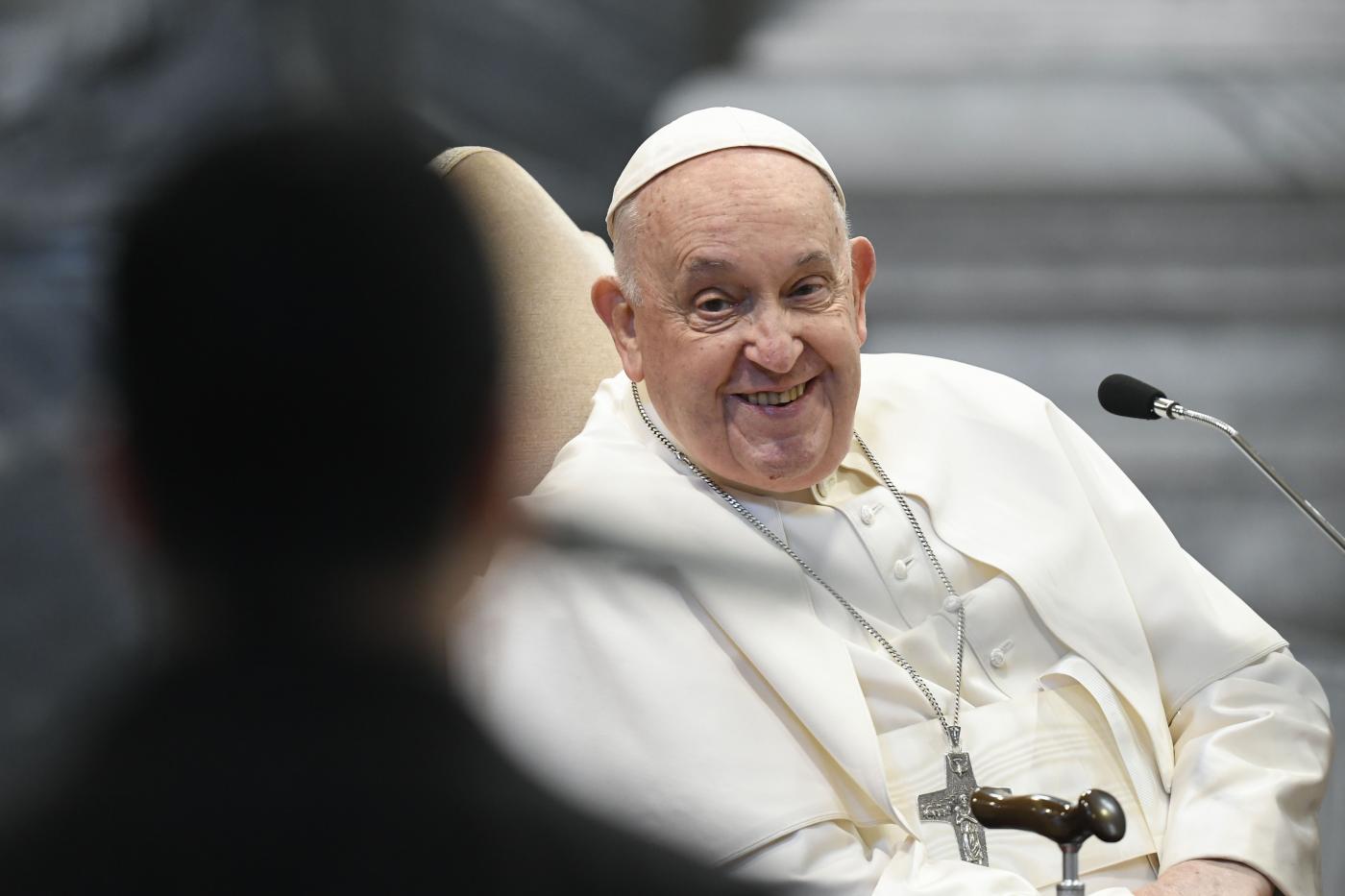 Papa su coppie gay: “Benediciamo le persone”