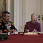 Danimarca, Margrethe II firma abdicazione: Frederik X è re