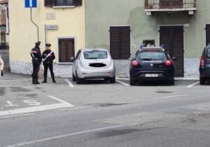 Torino, neonato trovato in un cassonetto: è vivo