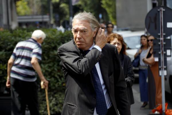 Milano, i funerali di Francesco Saverio Borrelli nella Chiesa di Santa Croce