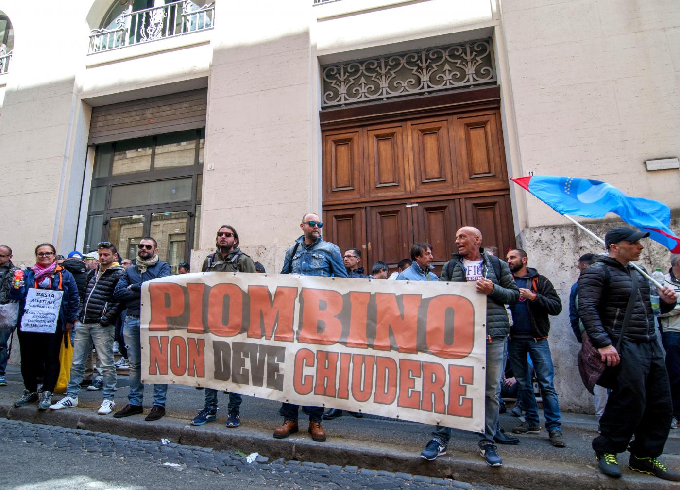 Piombino, intesa per il rilancio del polo siderurgico con la società di Azovstal