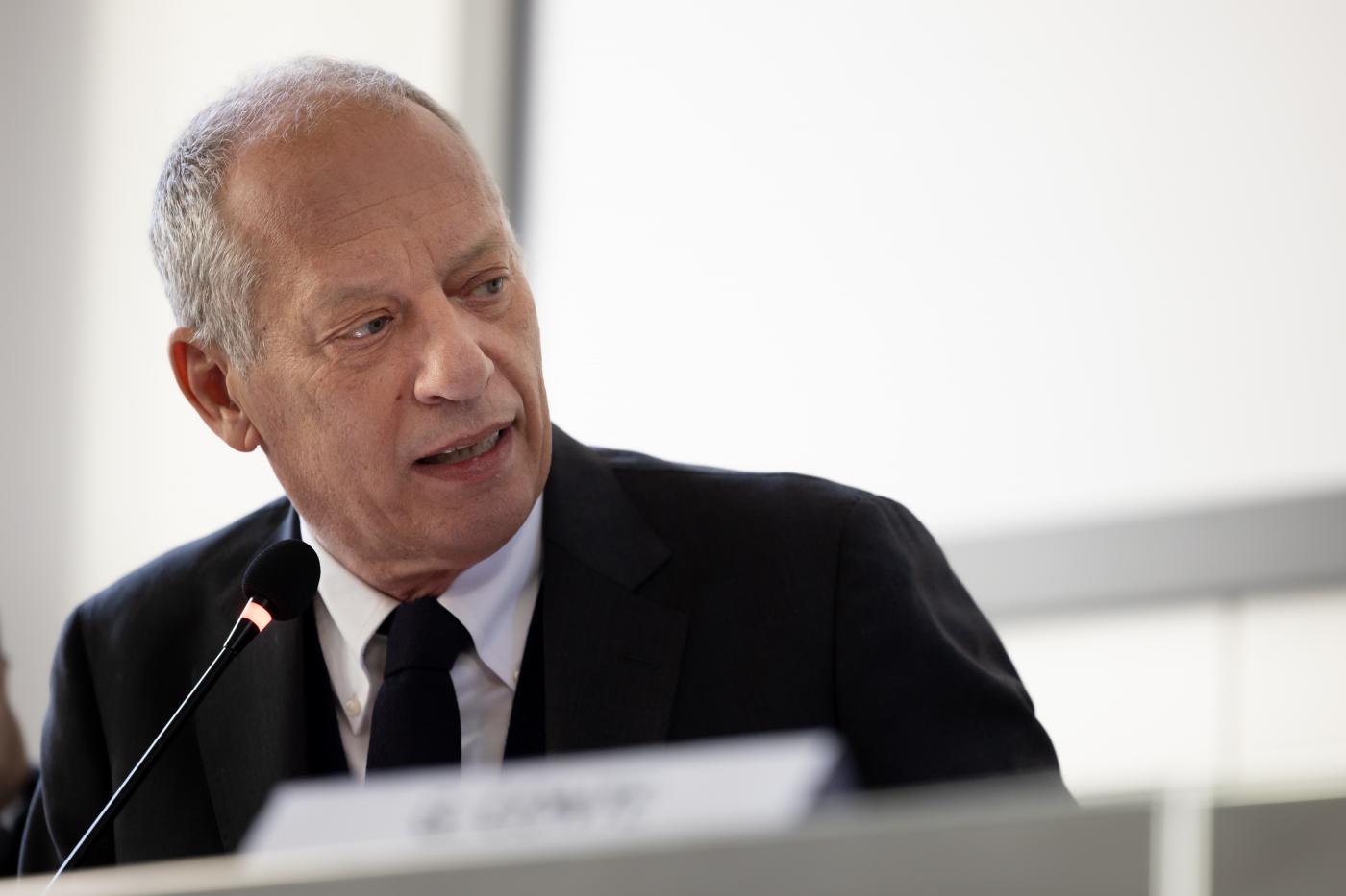 Rai, ‘Avanti Popolo’ di De Girolamo verso chiusura: in arrivo Peter Gomez