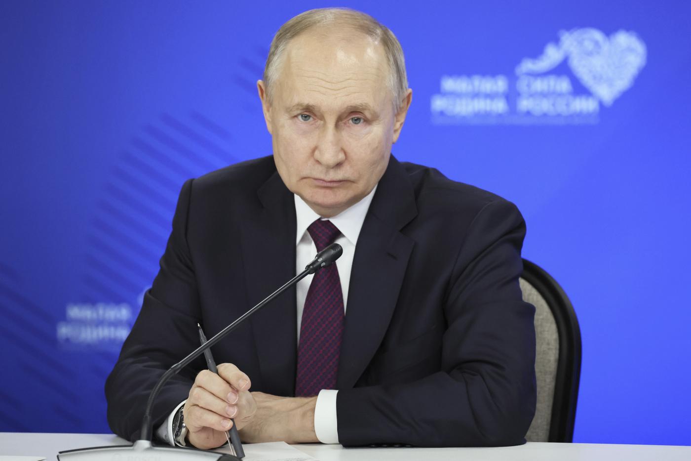 Putin: “Espulsione russi da Paesi baltici mina nostra sicurezza”