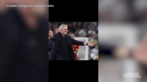 Mourinho saluta Roma sulle note di Bocelli: “Sudore, cuore e sangue”