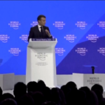 Davos, Macron: “Assicurarsi che Russia non vinca contro Kiev”