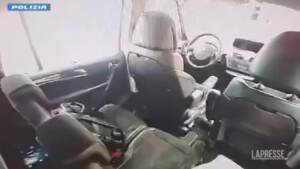 Milano, cocaina sotto il sedile dell’auto: 2 arresti