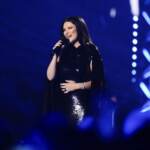 Laura Pausini stupisce fan e stampa con un minishow per il nuovo album ‘Io canto 2’