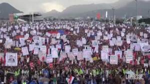 Yemen, manifestazione di massa contro Usa e Israele