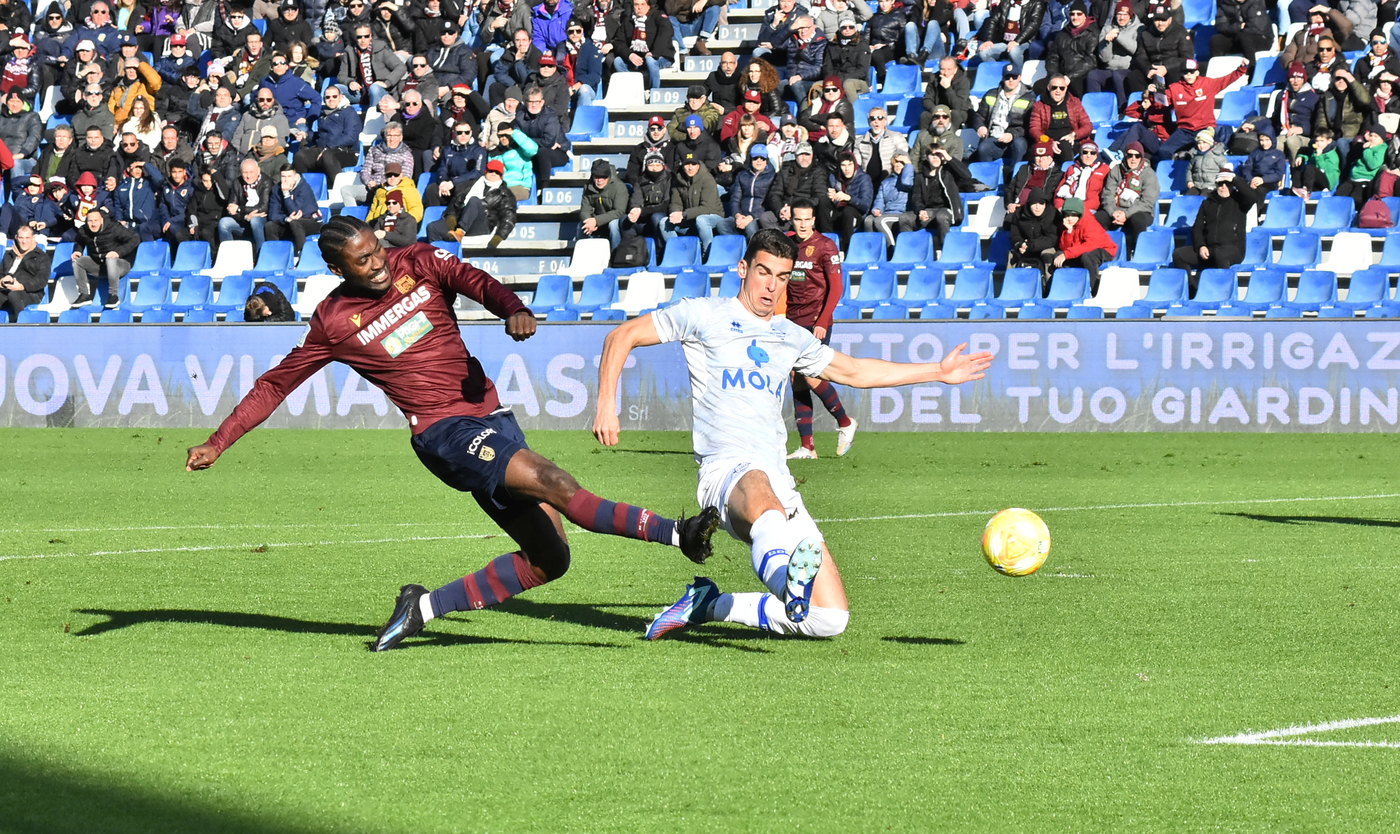 Serie B: vincono Cremonese e Ternana, frena il Como