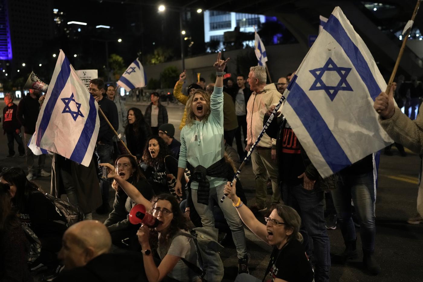 Medioriente, Netanyahu smentisce Biden: “No a due Stati”. Proteste a Tel Aviv