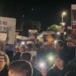 Israele, parenti degli ostaggi di Hamas protestano davanti alla casa di Netanyahu