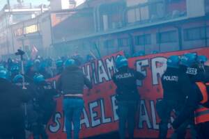 Vicenza, scontri a corteo contro presenza Israele in fiera
