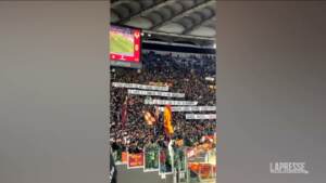Roma-Verona, cori e striscioni per José Mourinho all’Olimpico