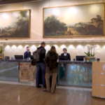 Roma, ecco l’hotel con oltre 1.000 opere d’arte