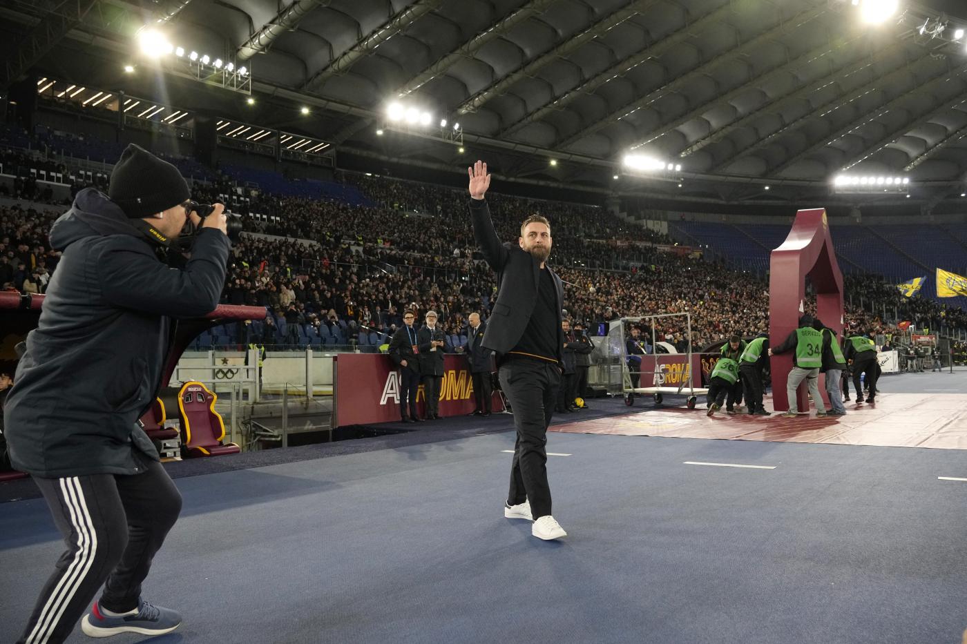 Roma, De Rossi dopo la prima da mister: “Serata che non dimenticherò mai”