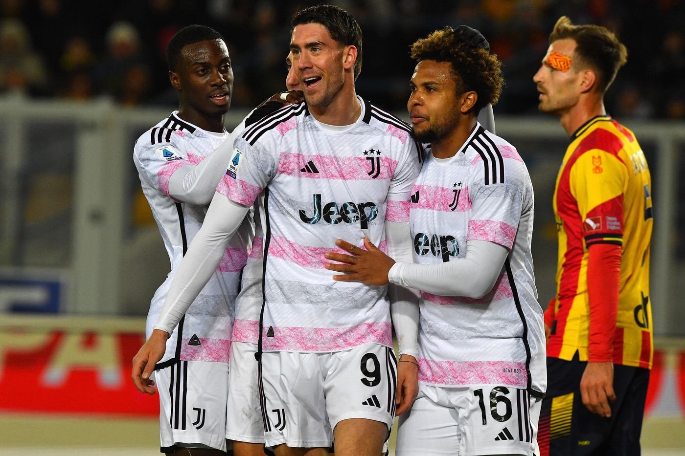 Lecce-Juventus 0-3, bianconeri (momentaneamente) in testa