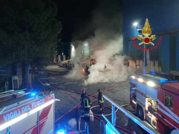Incidente sul lavoro, operaio muore carbonizzato in acciaieria