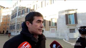 Migranti, Fratoianni: “Accordo Italia-Albania truffa a danni di italiani e albanesi”