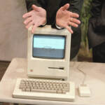 Apple, 40 anni fa Steve Jobs lanciava il primo “Mac”