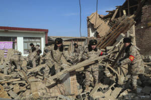 Cina, terremoto di magnitudo 7.1: crollate 47 abitazioni