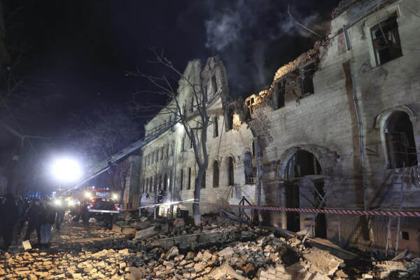 Ucraina, missili su Kharkiv e Kiev: almeno sei vittime