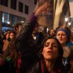 Barcellona, in centinaia protestano contro il presidente argentino Milei