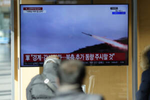 Nord Corea, nuovo lancio missili in mare da Pyongyang