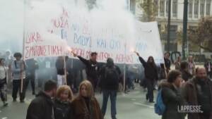 Grecia, migliaia di studenti in piazza: “No agli atenei privati”