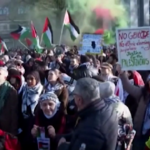 Medioriente, manifestazione pro Palestina fuori dalla Corte dell’Aja