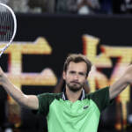 Australian Open, Medvedev batte Zverev: in finale lo attende Sinner