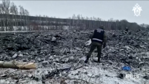 Russia, le immagini del luogo dell’incidente aereo a Belgorod
