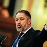 Spagna, Abascal confermato alla presidenza di Vox per i prossimi 4 anni