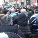 Medioriente, “Bella Ciao” intonata al presidio pro-Palestina a Milano