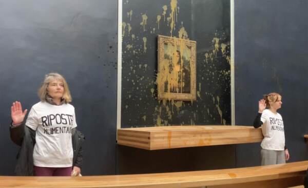 France Farmers Protest Mona Lisa