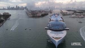 Miami, salpa la nave da crociera più grande del mondo