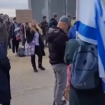 Israele, manifestanti provano a bloccare l’ingresso di aiuti a Gaza