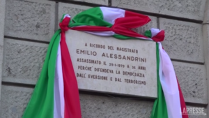 Milano ricorda il giudice Emilio Alessandrini, Sala: “Milano seppe reagire”