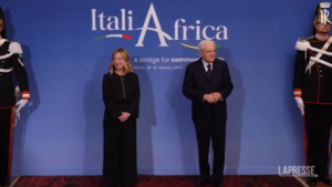 Vertice Italia-Africa, Mattarella cita proverbio africano: “Insieme lontano”