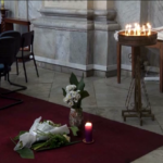 Istanbul, fiori e candele nella chiesa italiana attaccata