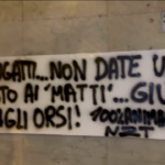 Trento, blitz animalista pro orsi: concime davanti a sede della Lega