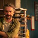 Mare Fuori 4, Vincenzo Ferrera si racconta: “Successo arrivato a 50 anni, ma da giovanissimi è pericoloso”